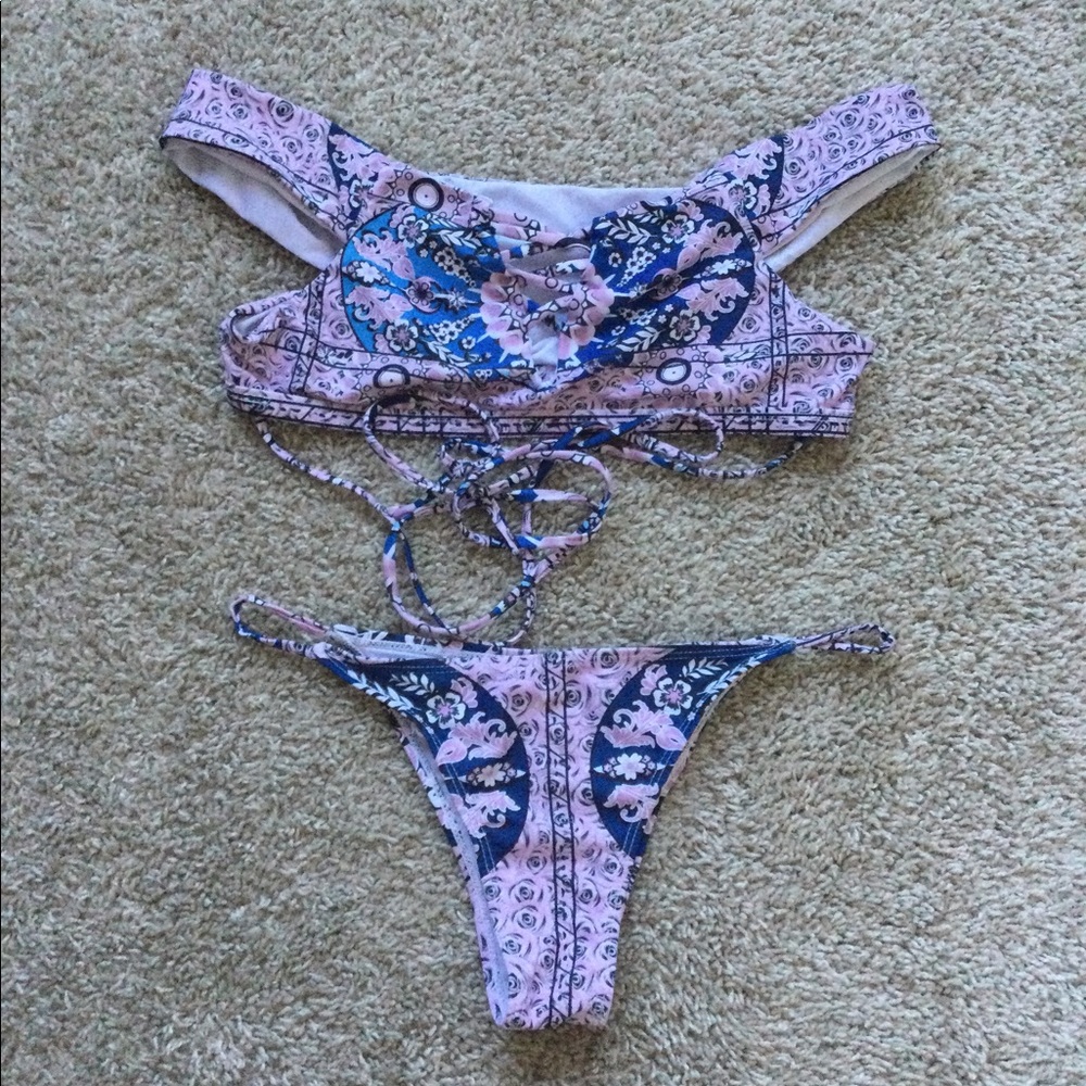 🔥🔥HOST PIC🔥🔥 Floral Bikini - Picture 3 of 16
